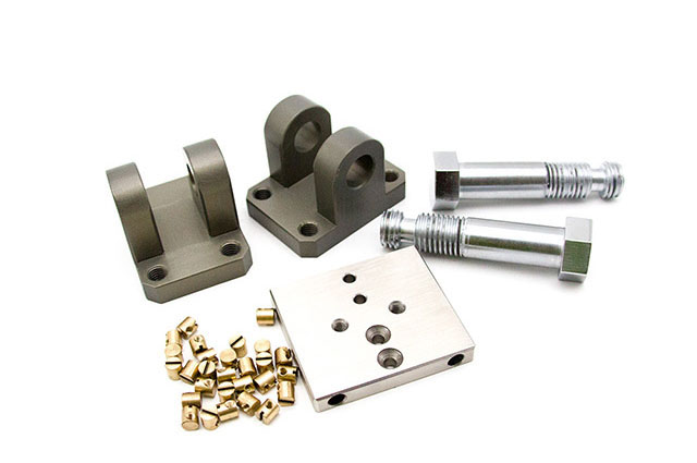 東莞CNC加工設備日、周、月、半年的維護保養(yǎng)