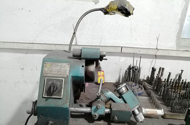 cnc數(shù)控車(chē)床加工廠數(shù)控車(chē)床加工鋁料如何確保尺寸的精確度？